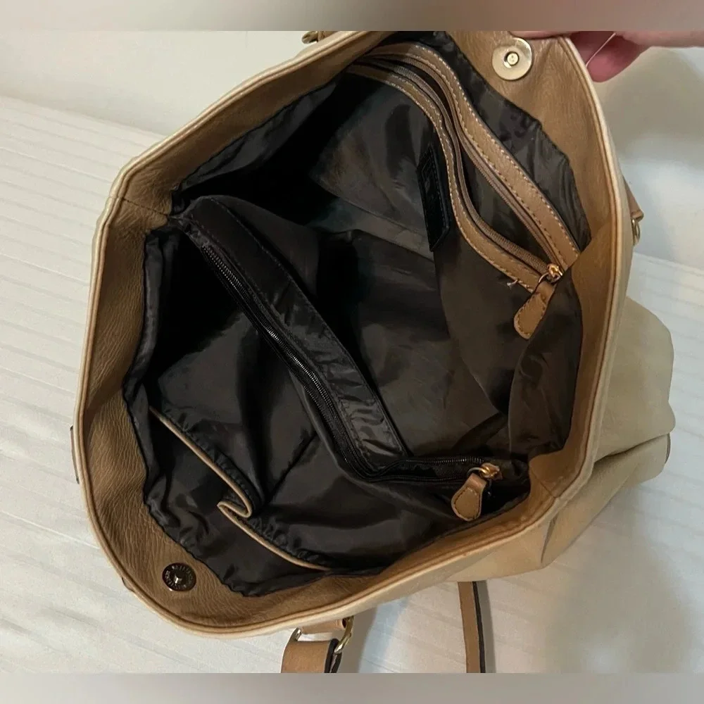 LaTique Ellis Bowtique Shoulder Bag Purse